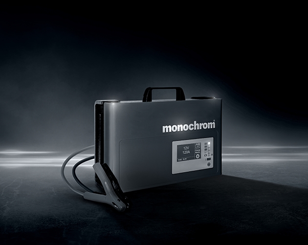Startbooster von monochrom
